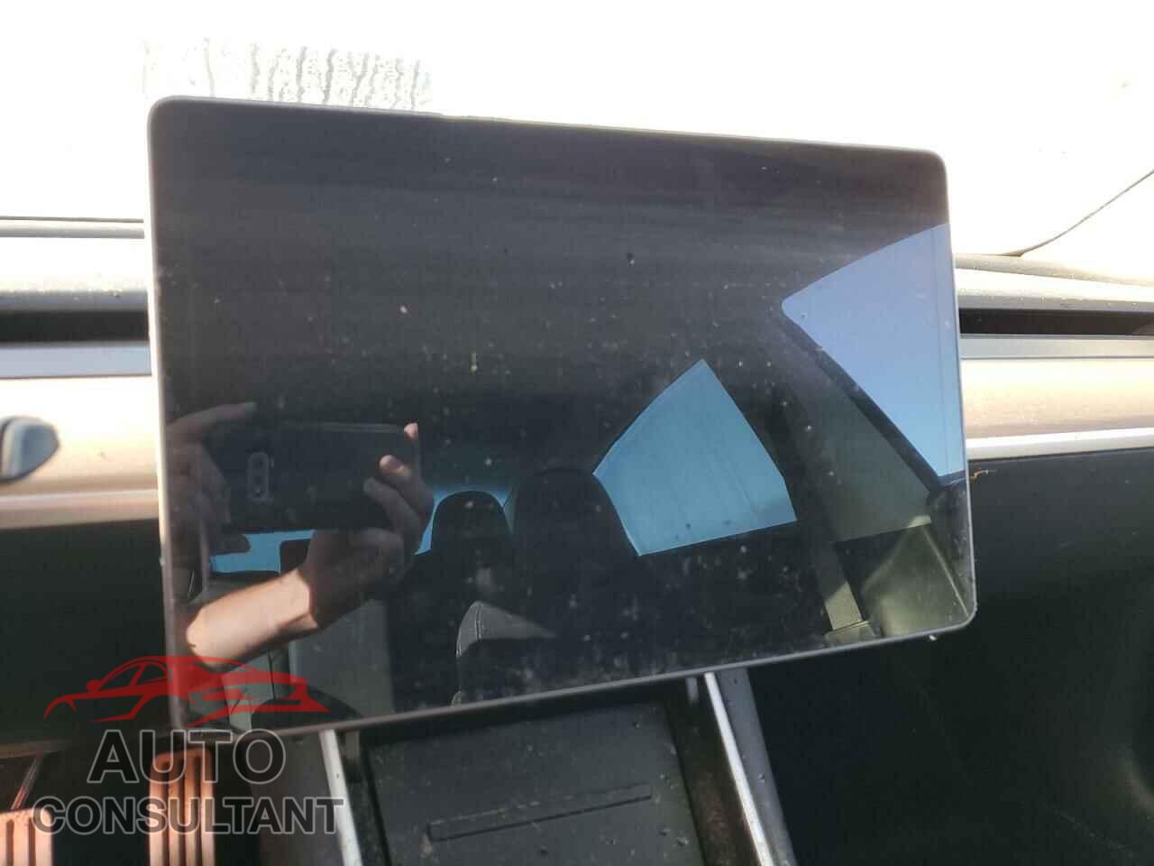 TESLA MODEL 3 2018 - 5YJ3E1EB8JF072615