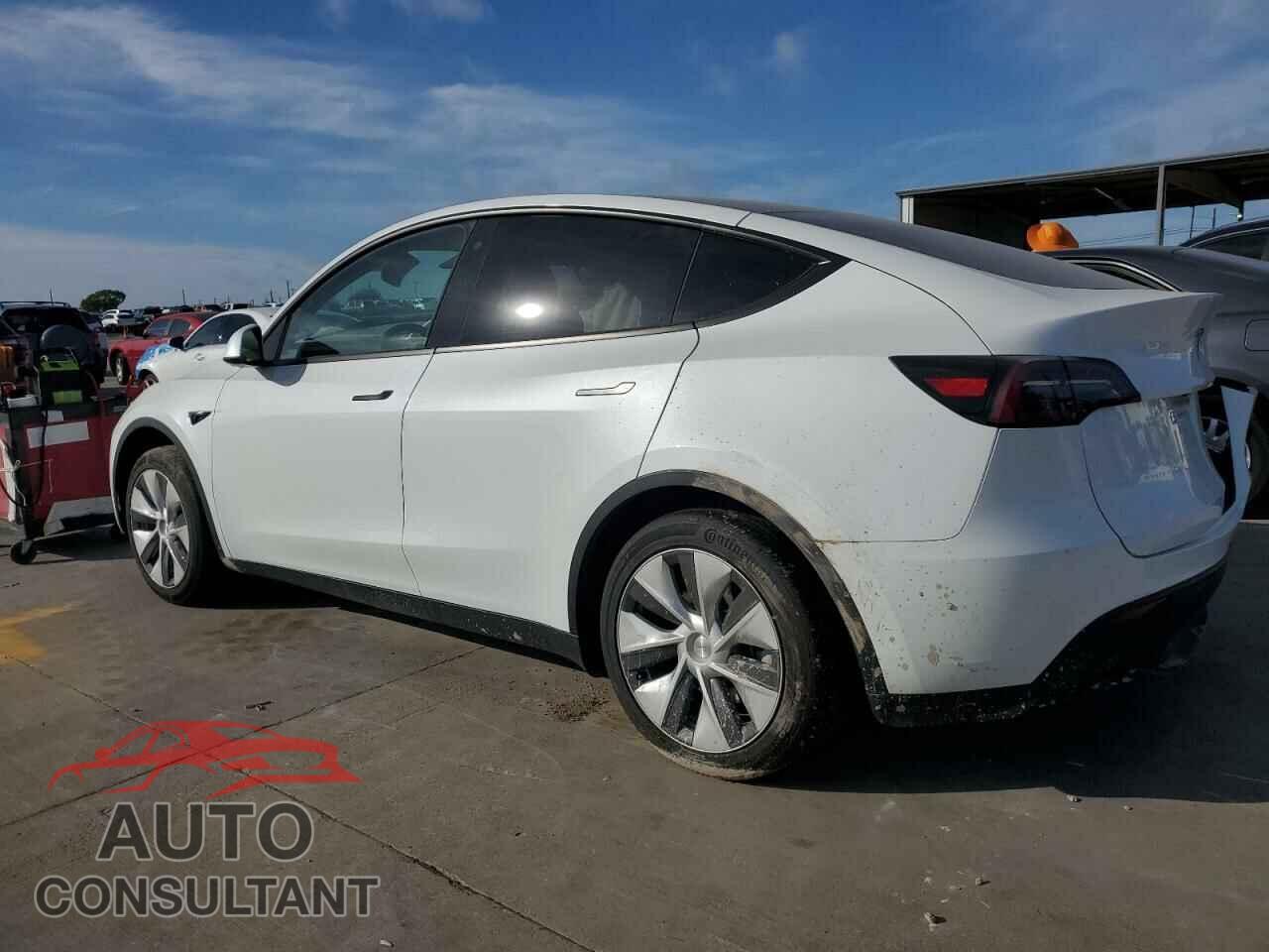 TESLA MODEL Y 2023 - 7SAYGAEE5PF594317
