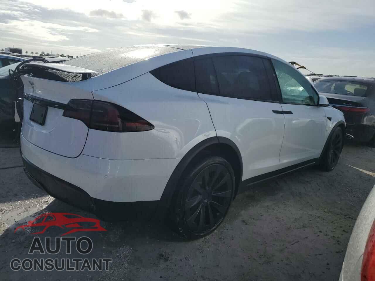 TESLA MODEL X 2023 - 7SAXCDE57PF366151