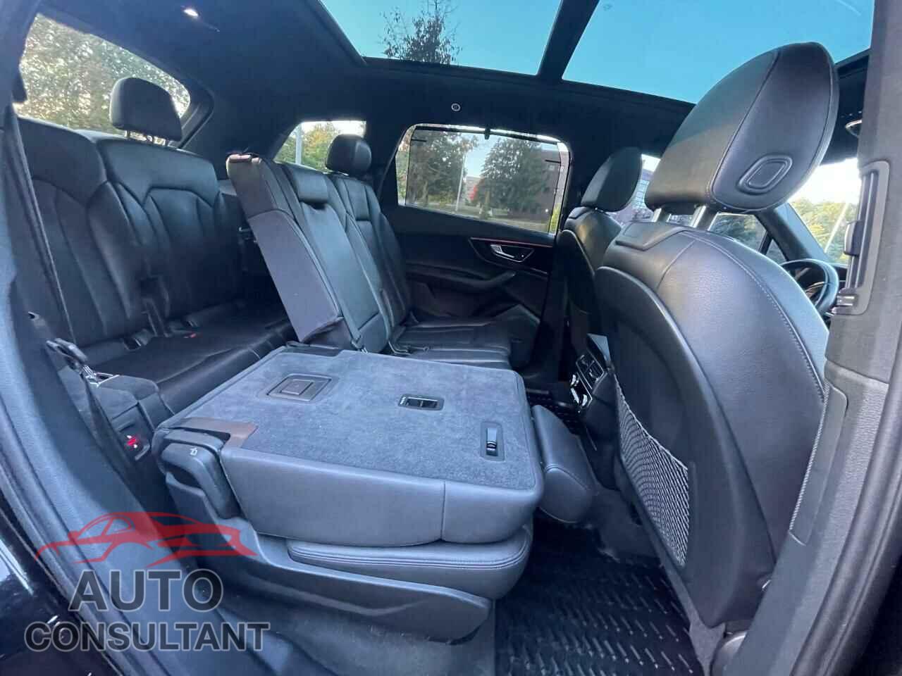 AUDI Q7 2017 - WA1VAAF76HD010267