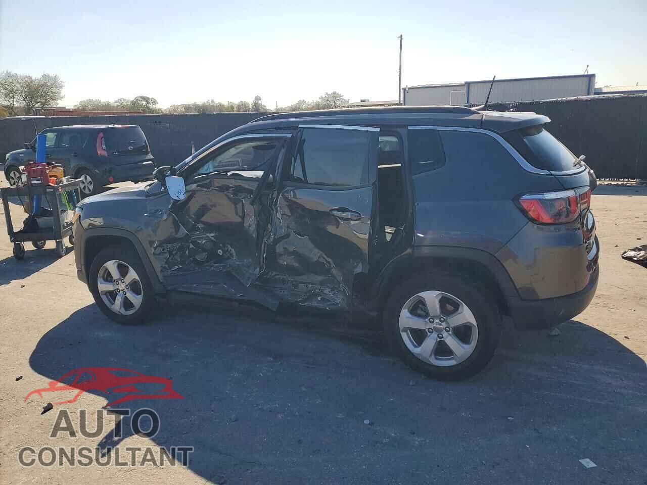 JEEP COMPASS 2018 - 3C4NJDBB0JT145553