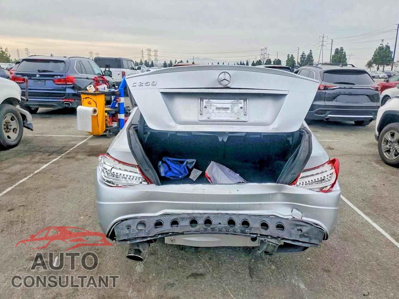 MERCEDES-BENZ C-CLASS 2012 - WDDGF4HB5CF866116