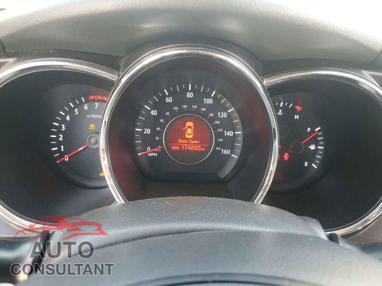 KIA OPTIMA 2011 - KNAGM4A79B5124082