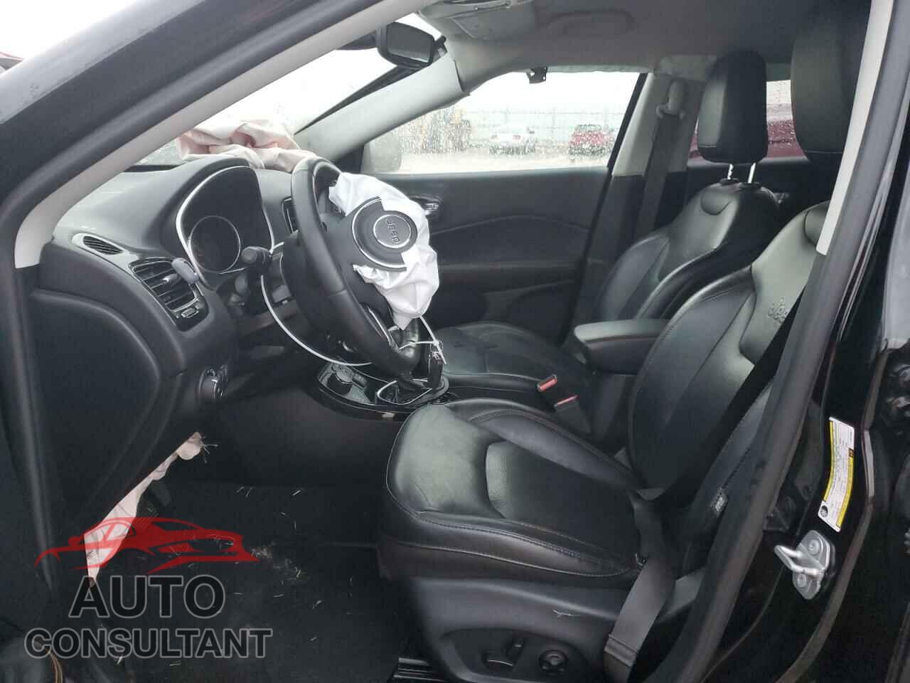 JEEP COMPASS 2018 - 3C4NJDCB4JT442601