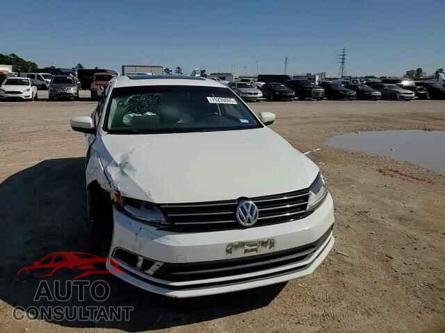 VOLKSWAGEN JETTA 2017 - 3VWDB7AJ1HM364803