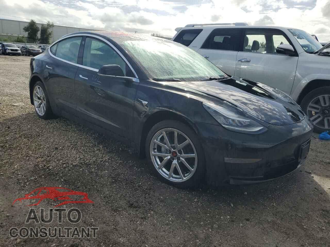 TESLA MODEL 3 2018 - 5YJ3E1EB3JF068469