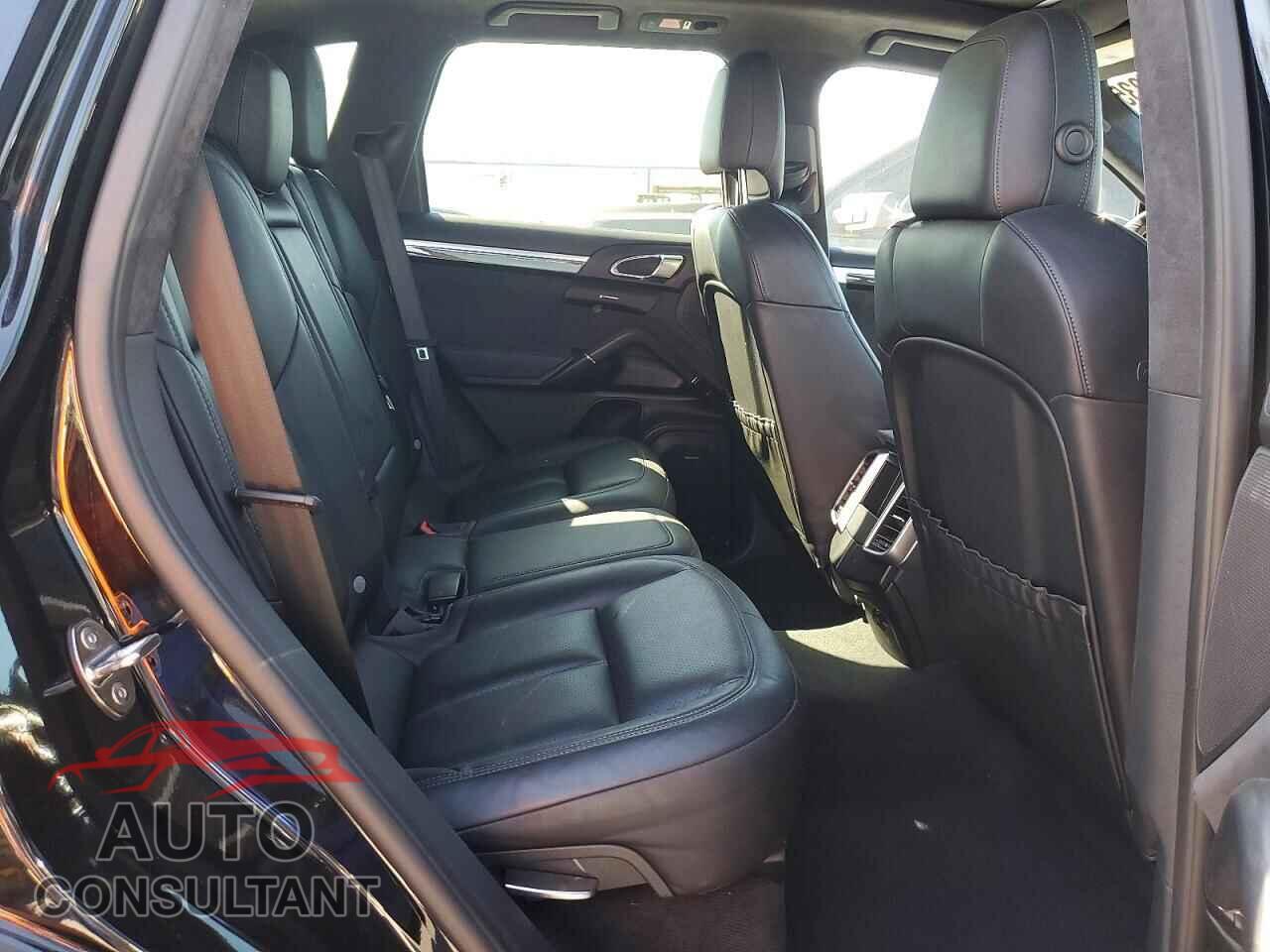 PORSCHE CAYENNE 2016 - WP1AD2A23GLA77425