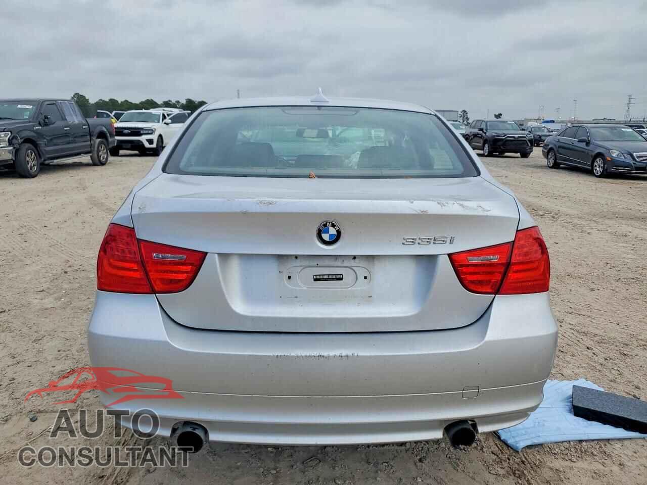 BMW 3 SERIES 2009 - WBAPL33509A404600