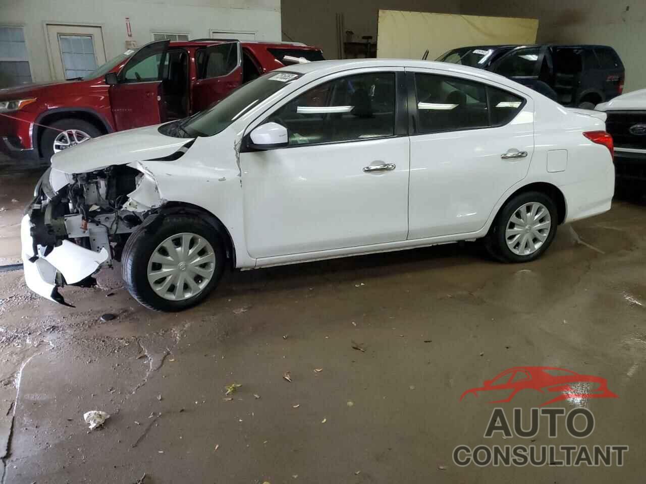 NISSAN VERSA 2019 - 3N1CN7AP2KL821967