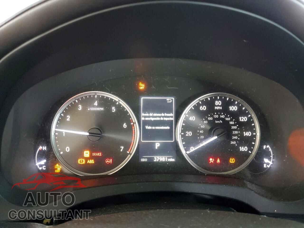 LEXUS IS 2024 - JTHCA1D2XR5131284