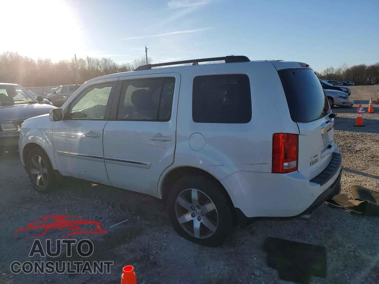 HONDA PILOT 2013 - 5FNYF3H97DB016225