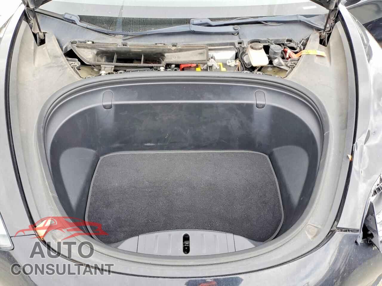 TESLA MODEL 3 2018 - 5YJ3E1EA1JF070261