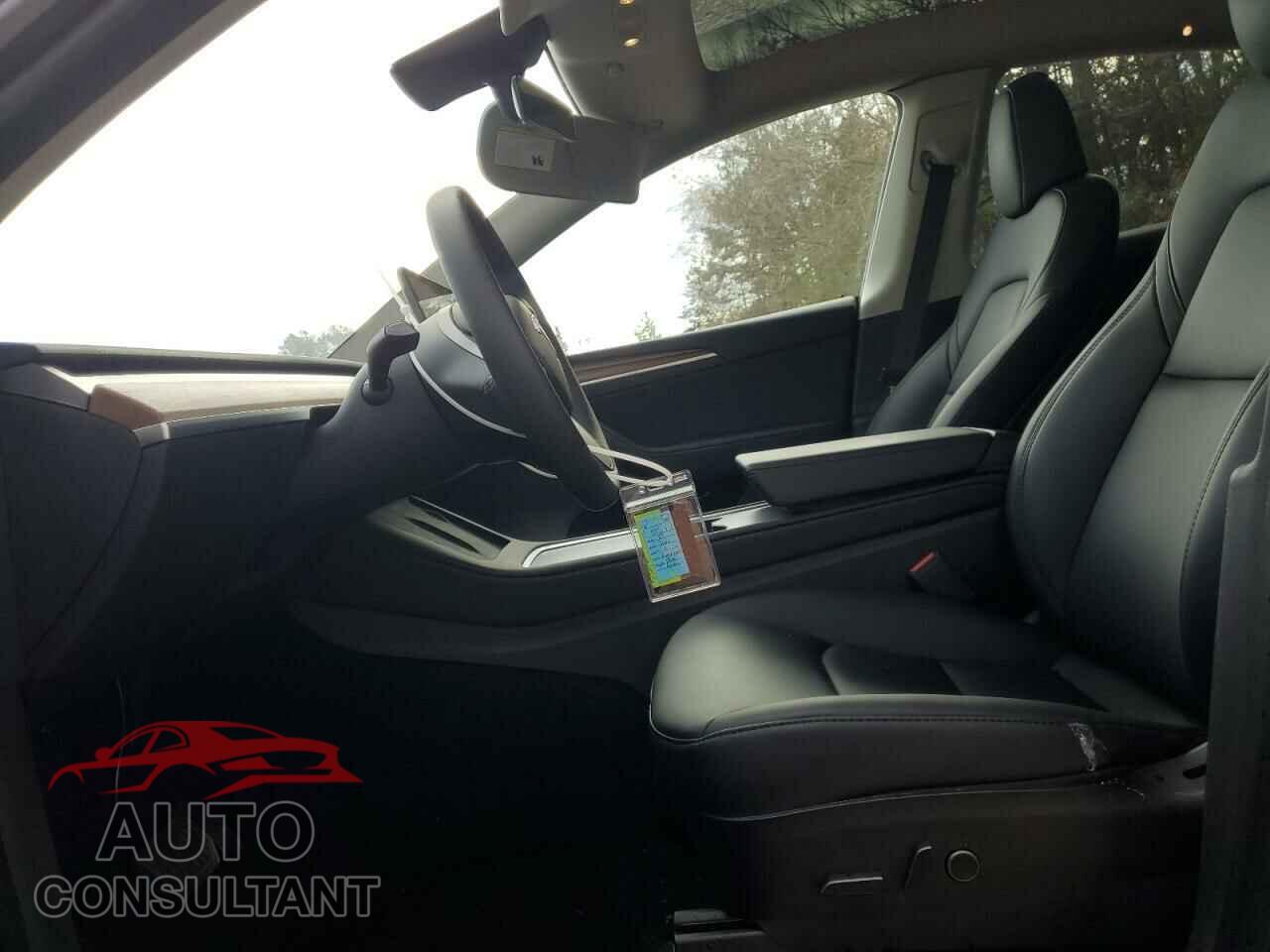 TESLA MODEL Y 2023 - 7SAYGDEE7PF671027