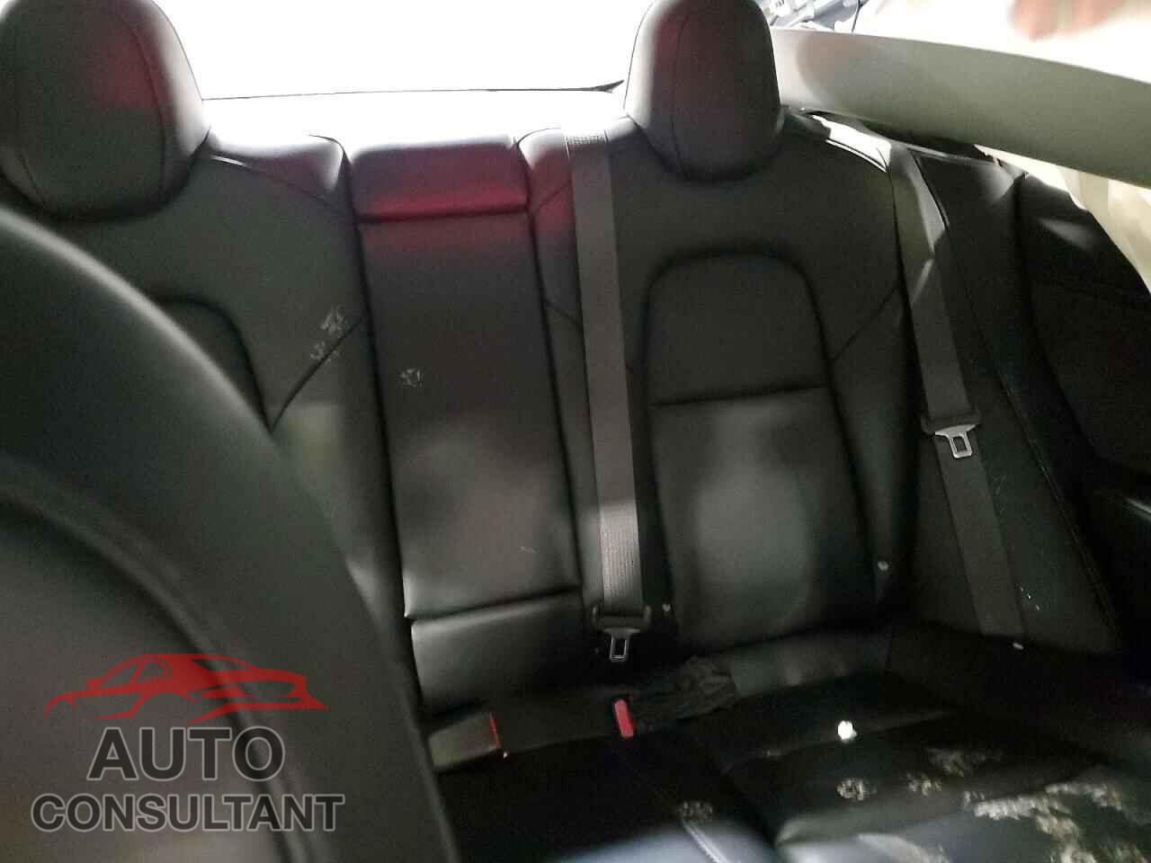 TESLA MODEL 3 2018 - 5YJ3E1EA6JF019578