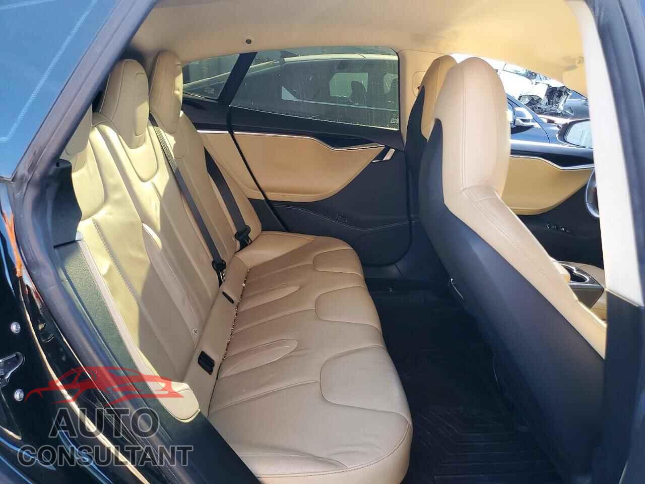 TESLA MODEL S 2015 - 5YJSA1S21FF084995