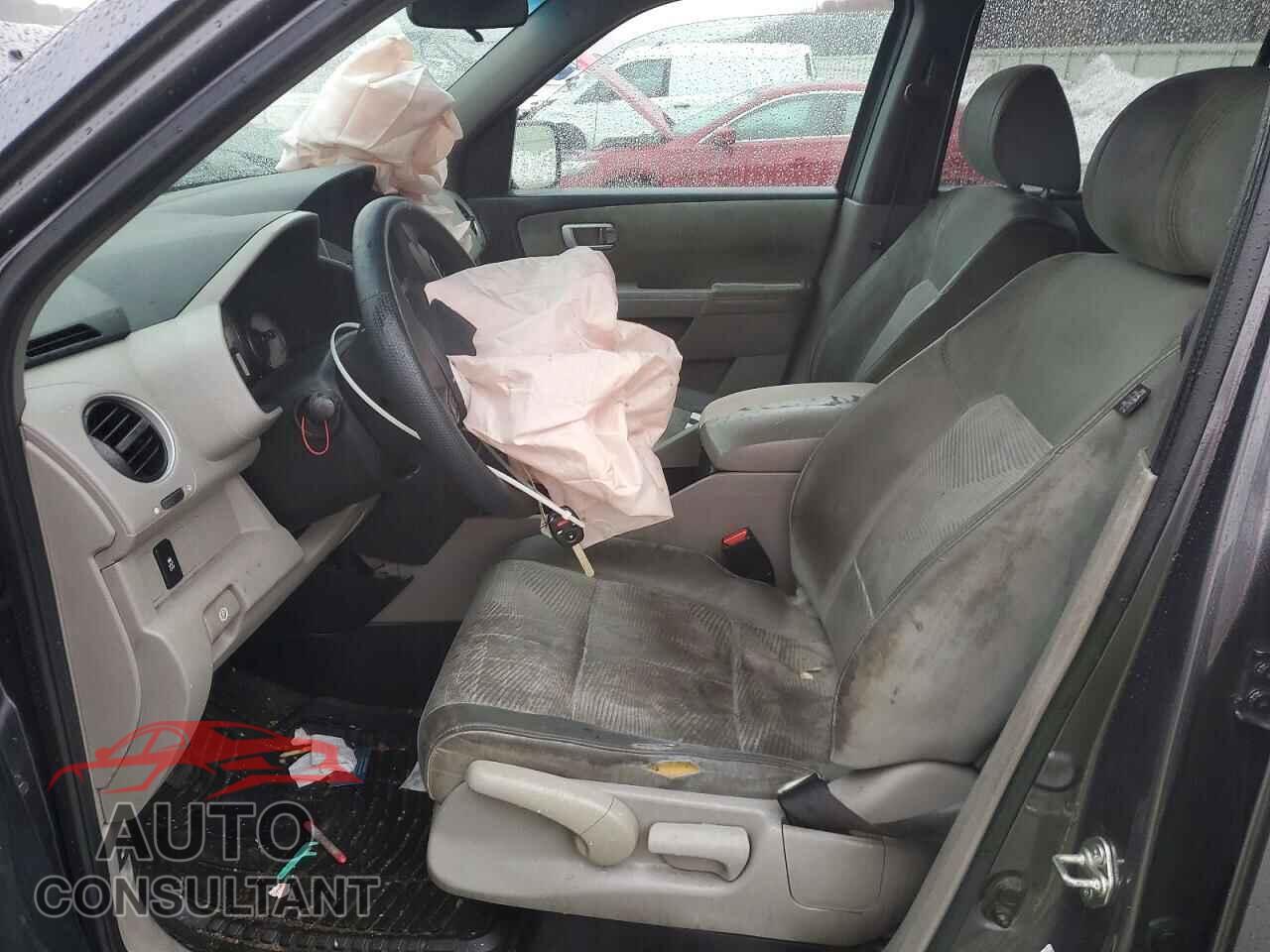 HONDA PILOT 2015 - 5FNYF4H29FB075532