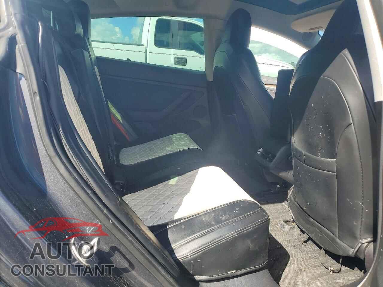 TESLA MODEL 3 2021 - 5YJ3E1EA2MF048077