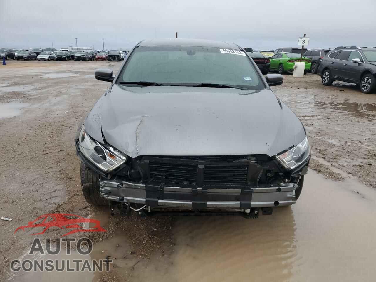 FORD TAURUS 2019 - 1FAHP2E82EG174357
