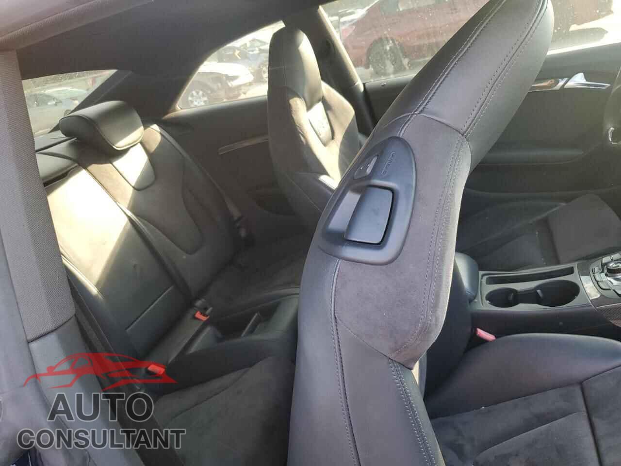 AUDI S5/RS5 2013 - WAUCGAFRXDA041205