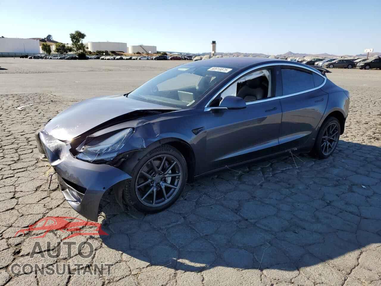 TESLA MODEL 3 2018 - 5YJ3E1EA7JF008685