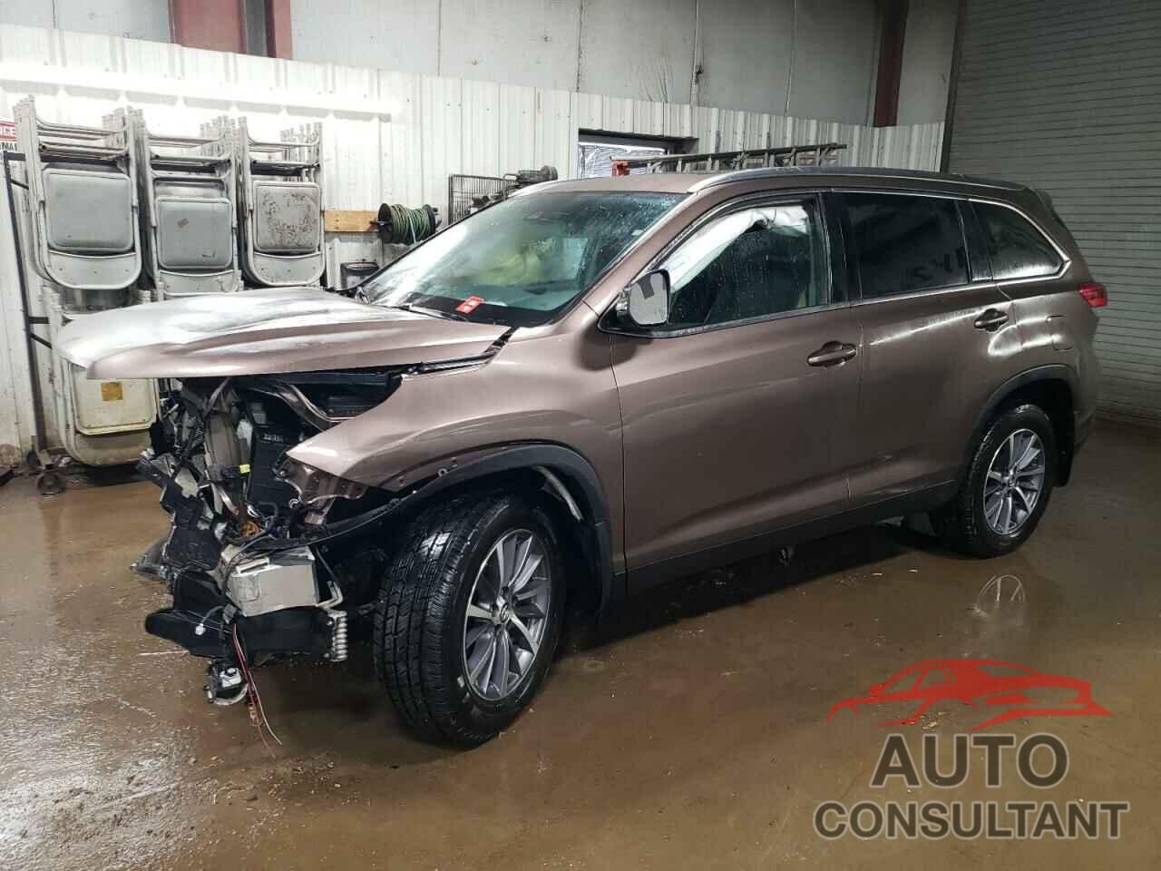 TOYOTA HIGHLANDER 2019 - 5TDJZRFH0KS923770