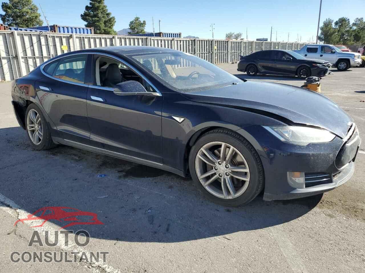 TESLA MODEL S 2014 - 5YJSA1H17EFP41179