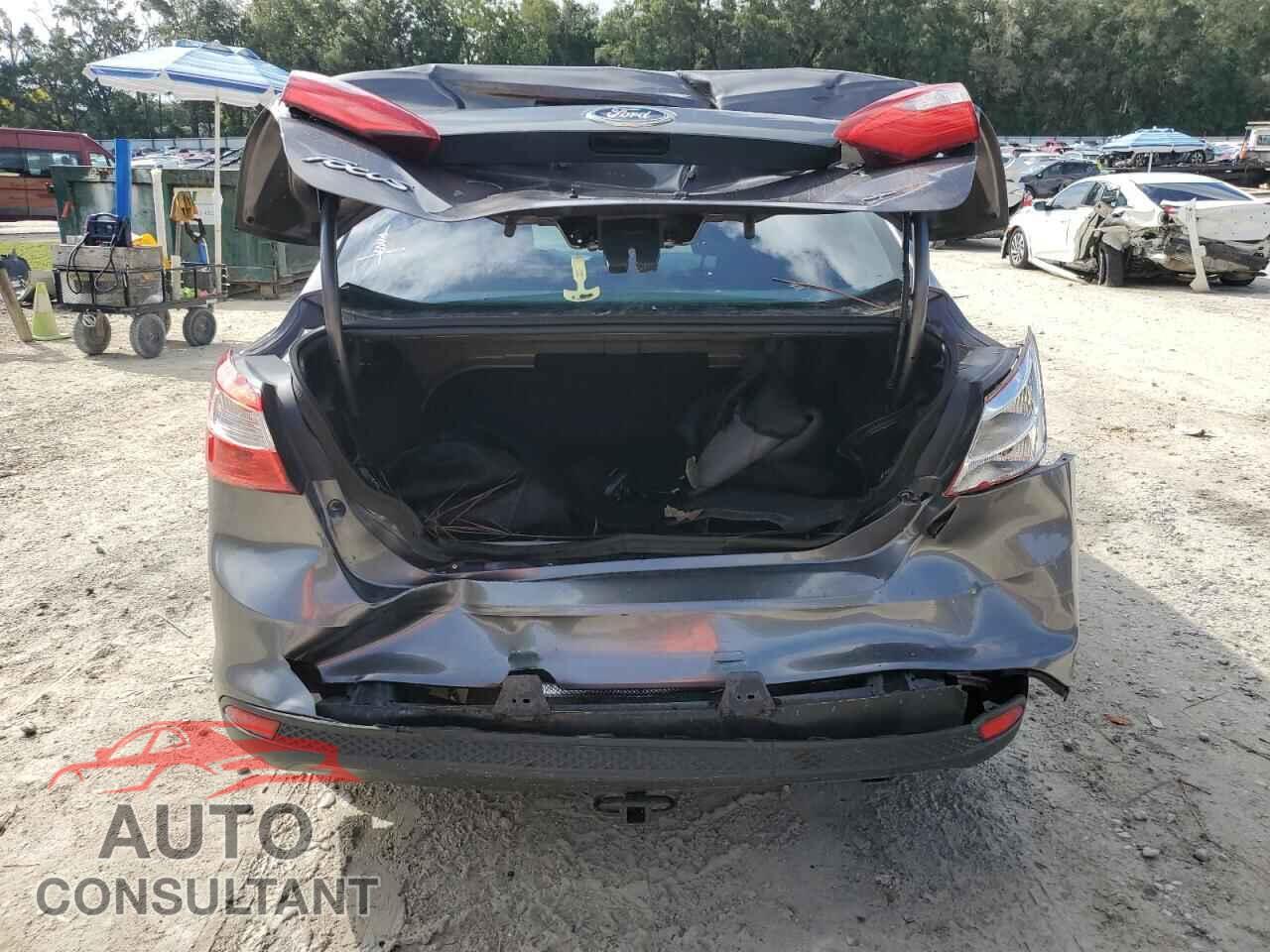 FORD FOCUS 2012 - 1FAHP3F26CL288009