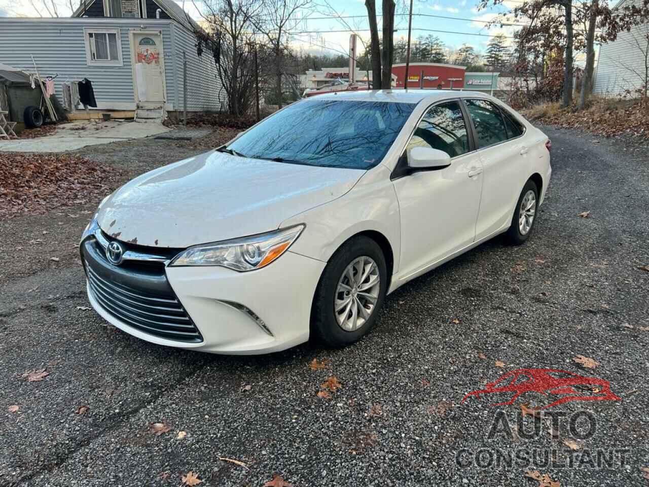 TOYOTA CAMRY 2016 - 4T4BF1FK2GR521117