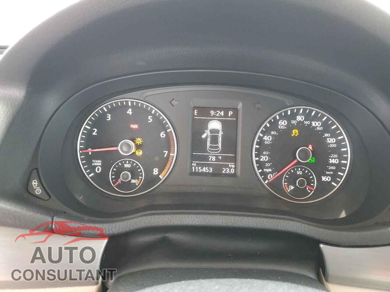 VOLKSWAGEN PASSAT 2014 - 1VWBT7A32EC038091