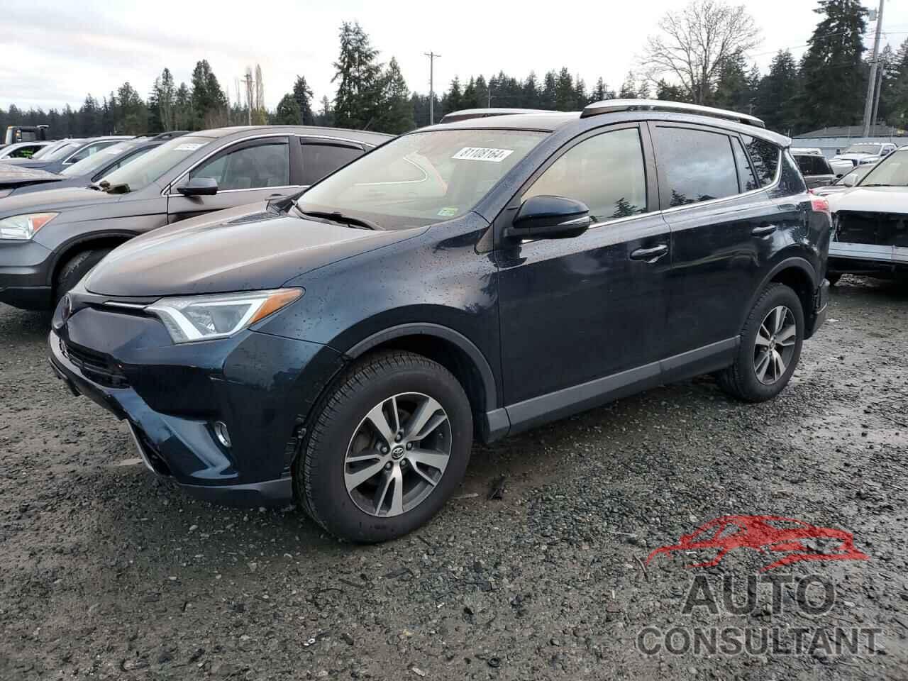 TOYOTA RAV4 2017 - JTMRFREV0HJ708883
