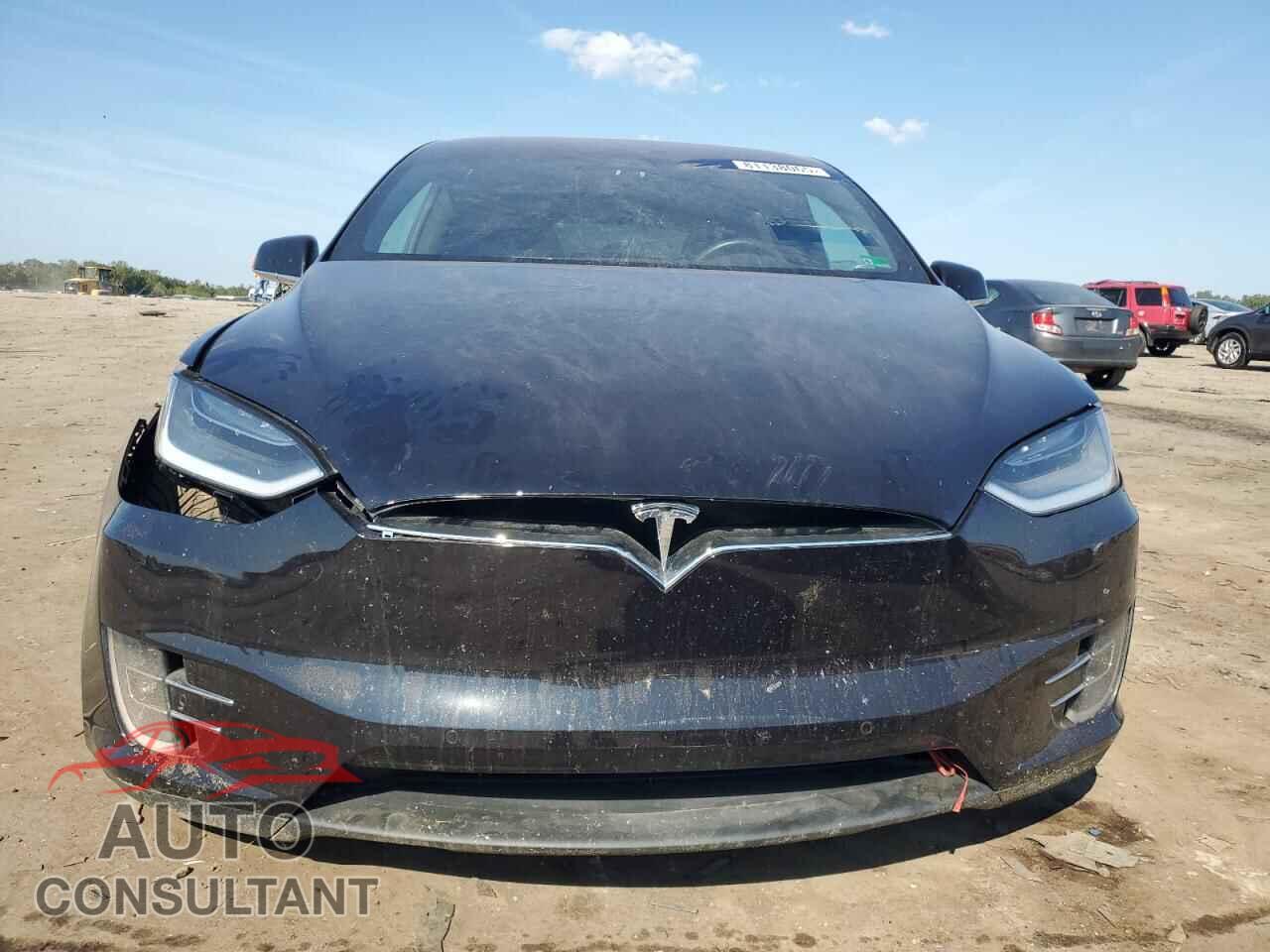 TESLA MODEL X 2018 - 5YJXCDE25JF121990
