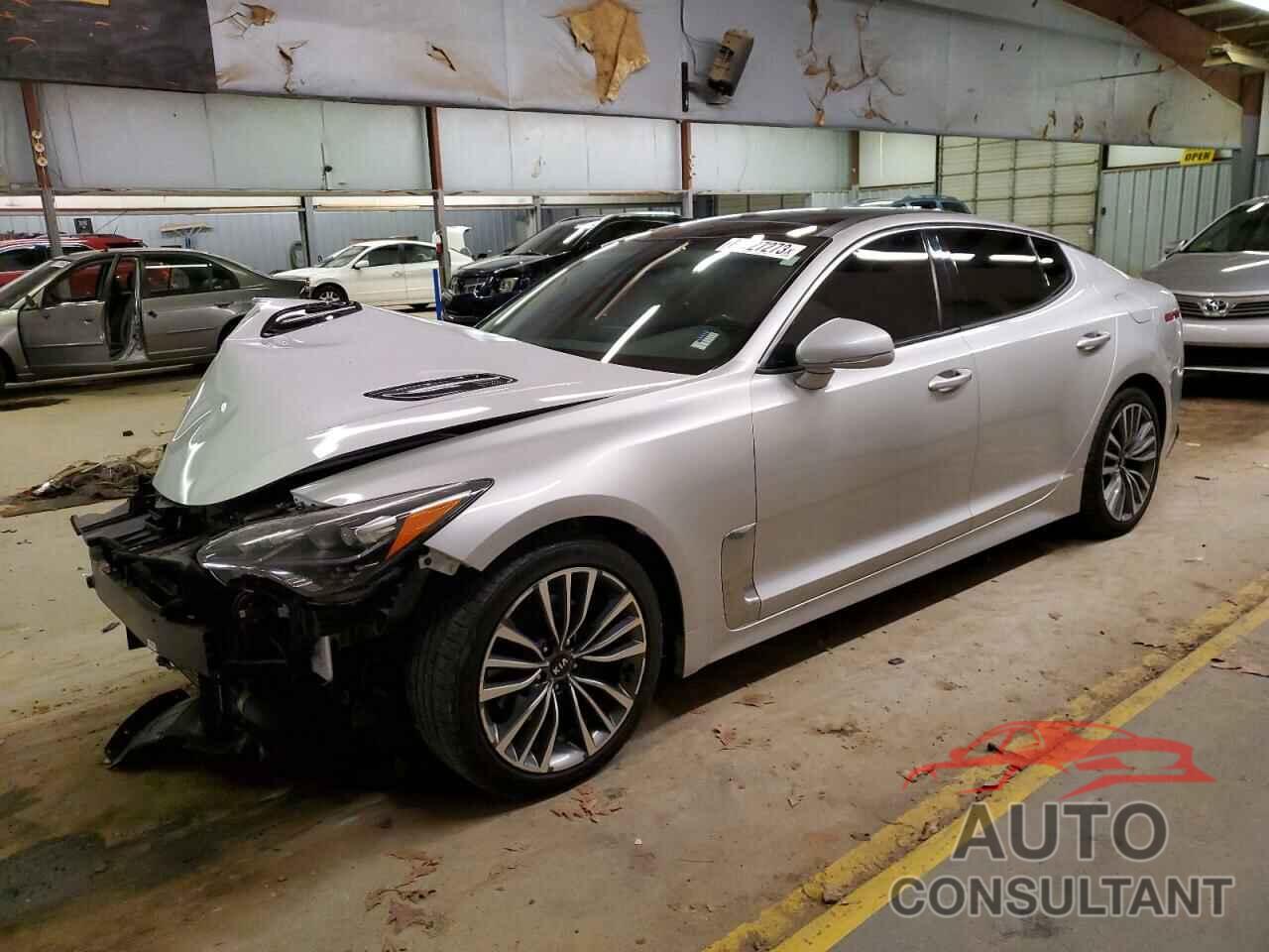 KIA STINGER 2018 - KNAE25LA8J6013334