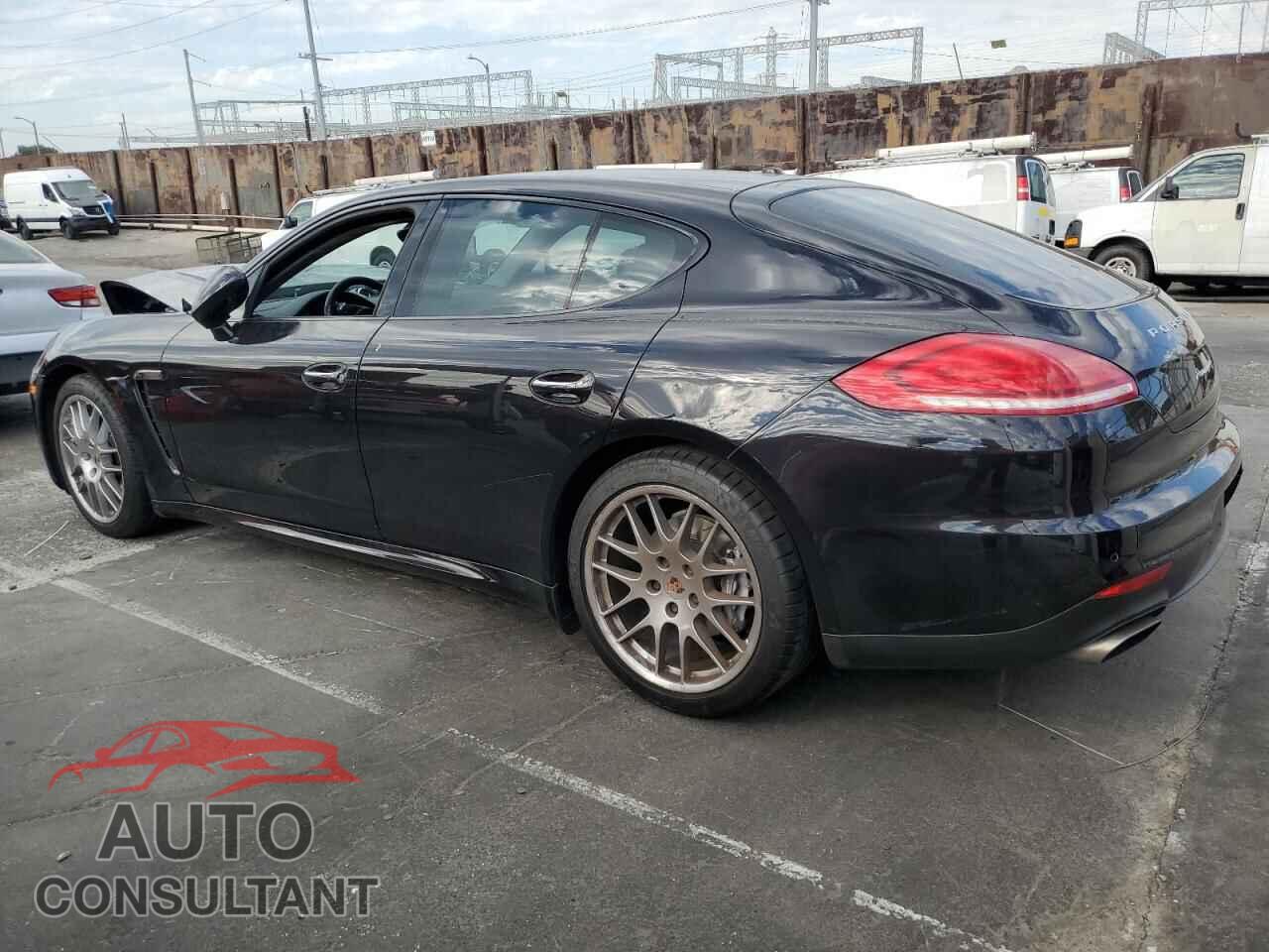PORSCHE PANAMERA 2014 - WP0AA2A74EL010304
