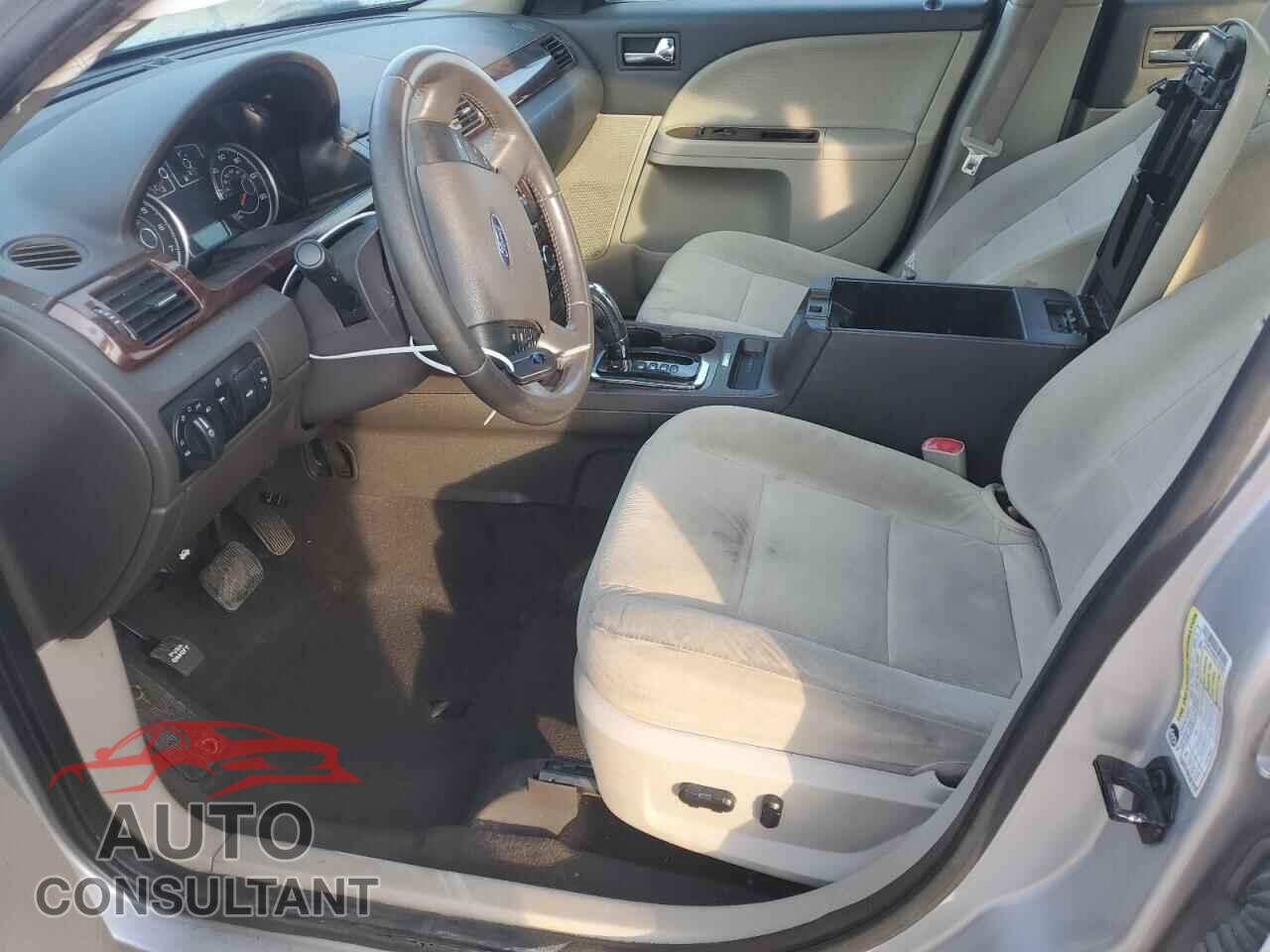FORD TAURUS 2009 - 1FAHP24W89G104285
