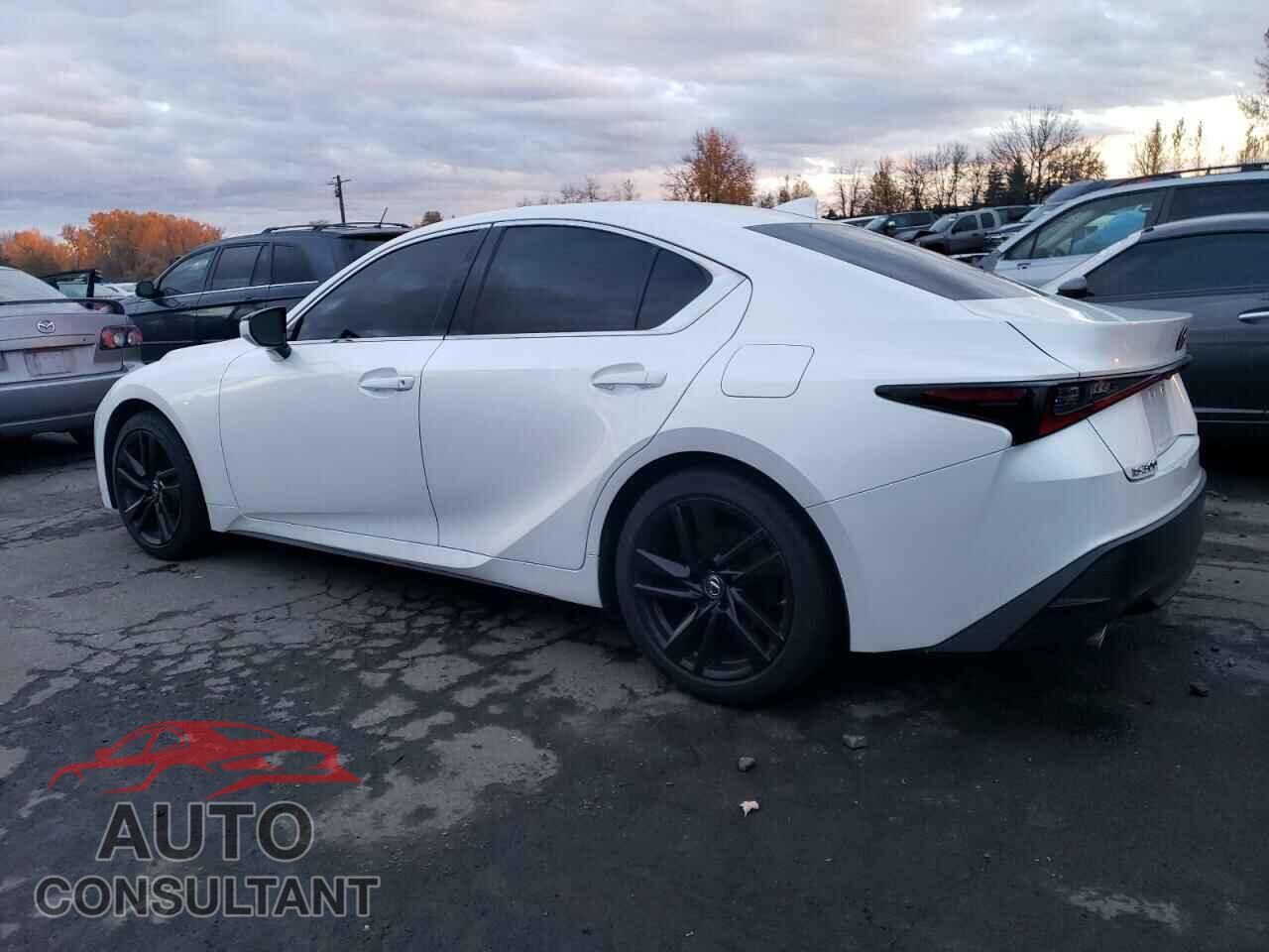 LEXUS IS 2021 - JTHC81F29M5043408