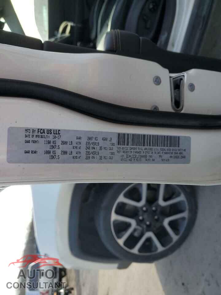 JEEP COMPASS 2018 - 3C4NJDCB1JT200056