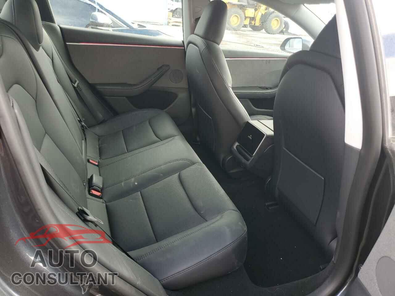 TESLA MODEL 3 2024 - 5YJ3E1EA3RF784453