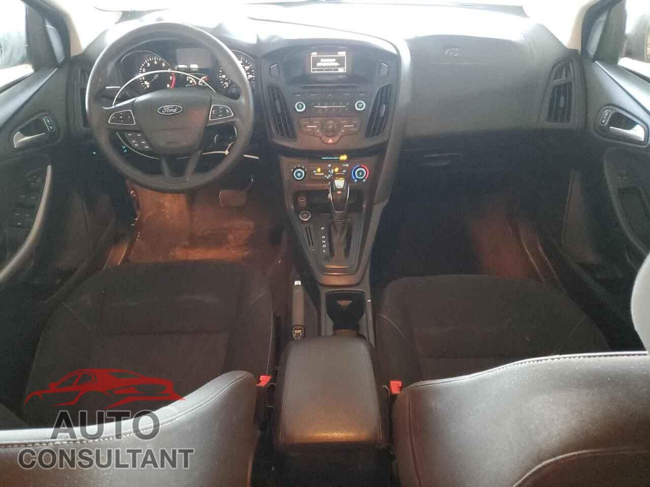 FORD FOCUS 2015 - 1FADP3F2XFL243688