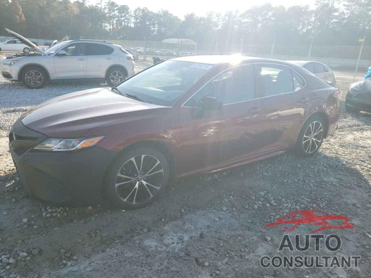 TOYOTA CAMRY 2018 - 4T1B11HK8JU576037