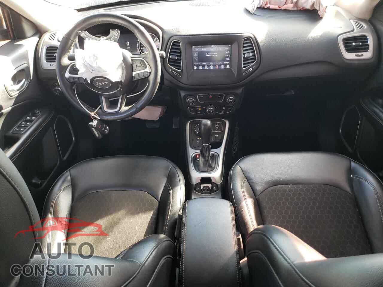 JEEP COMPASS 2017 - 3C4NJDBB2HT657308