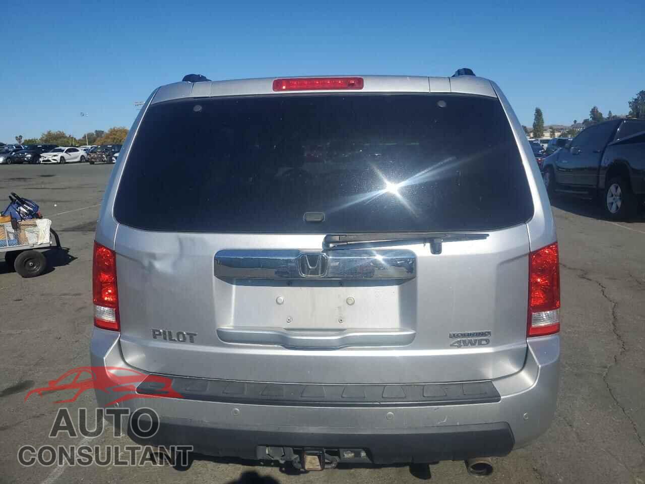 HONDA PILOT 2011 - 5FNYF4H9XBB107217