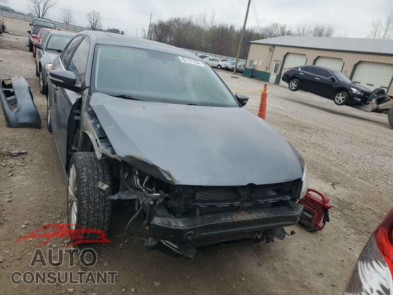 VOLKSWAGEN JETTA 2013 - 3VWLX7AJ2DM394111