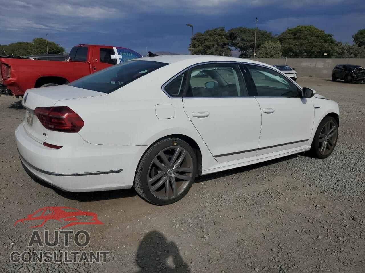 VOLKSWAGEN PASSAT 2017 - 1VWDT7A37HC069835