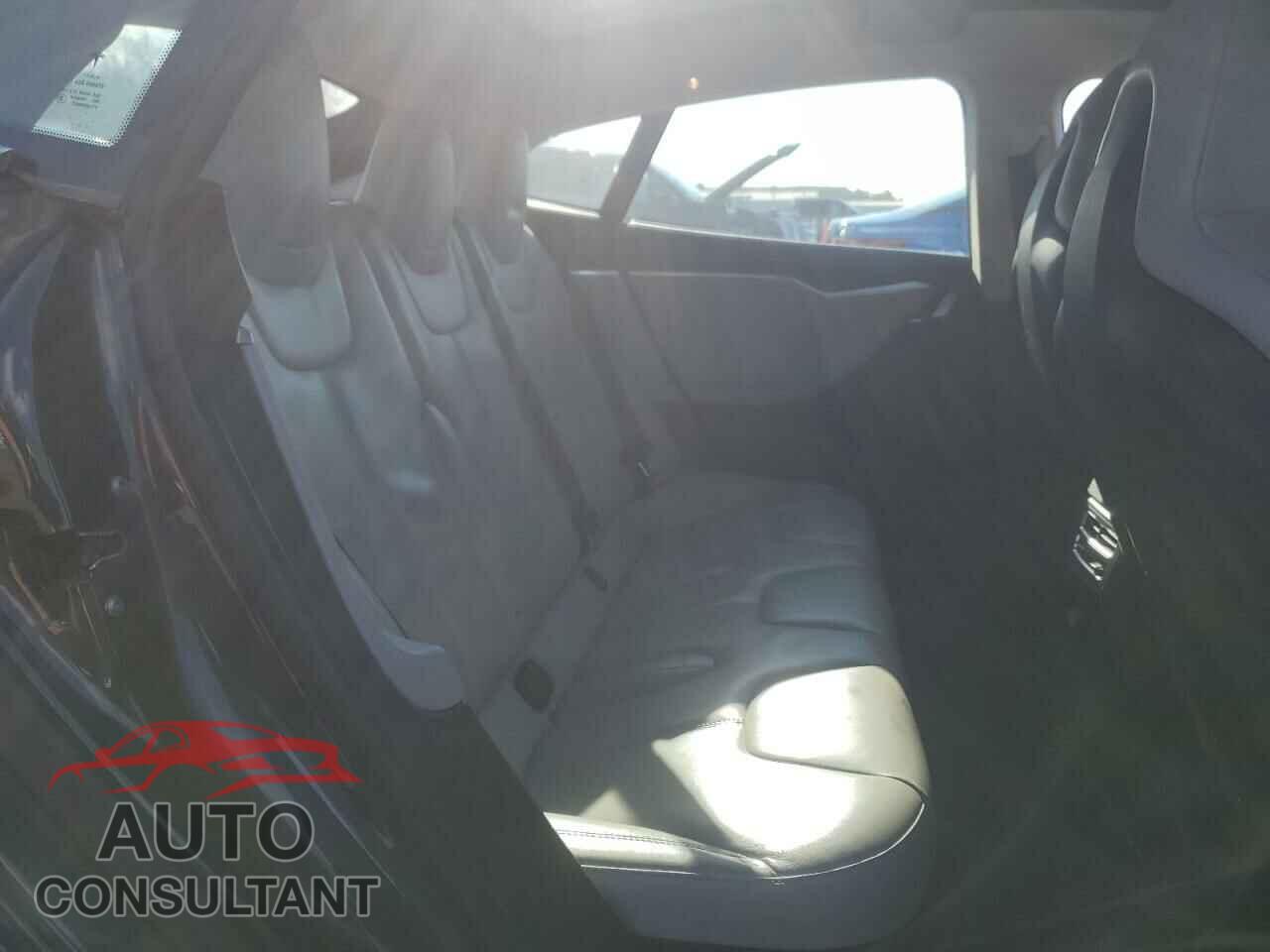 TESLA MODEL S 2014 - 5YJSA1H17EFP57446