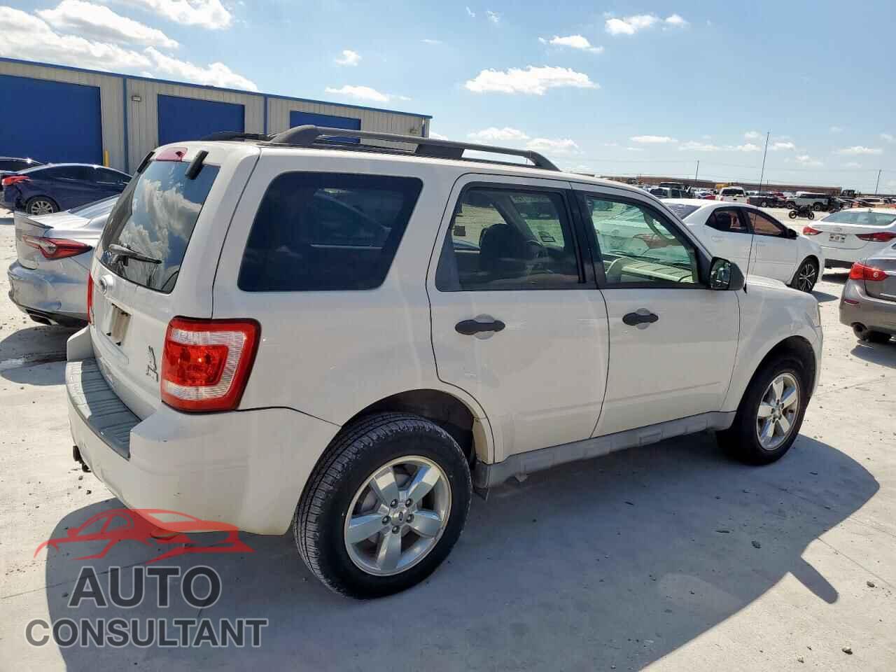 FORD ESCAPE 2010 - 1FMCU0DG2AKB22014