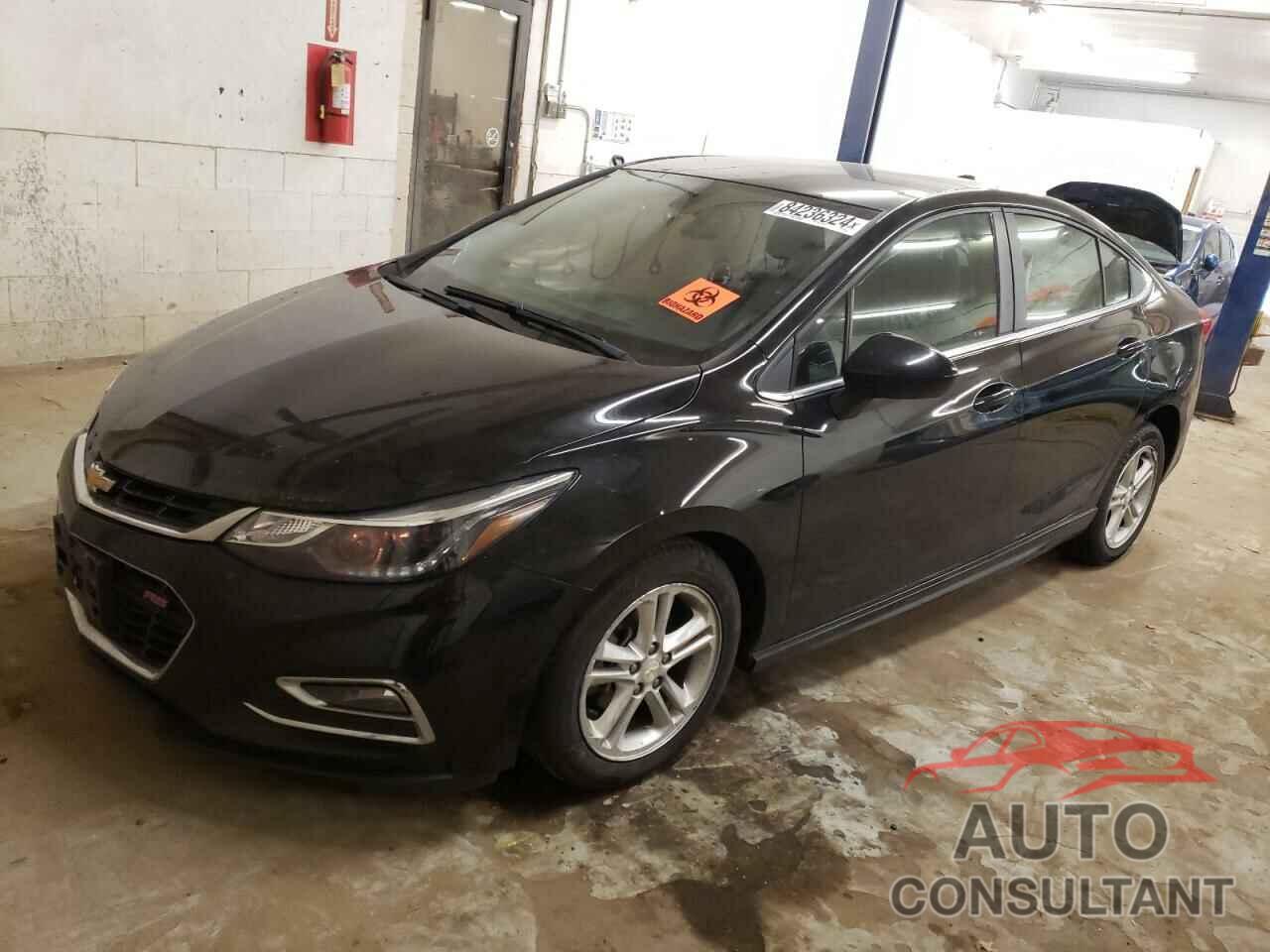 CHEVROLET CRUZE 2018 - 1G1BE5SM2J7156422