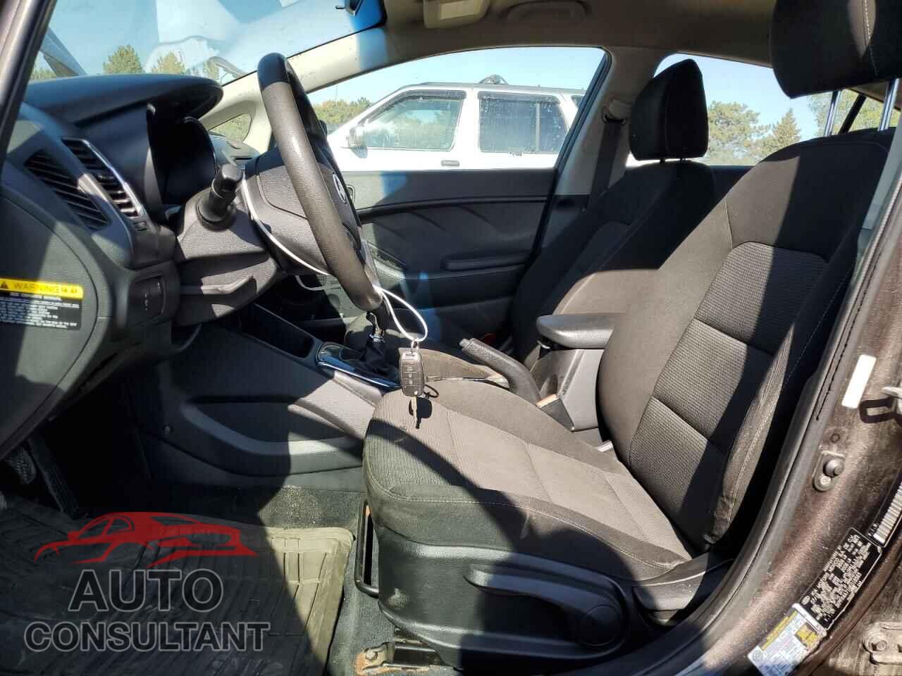KIA FORTE 2017 - 3KPFK4A71HE018565