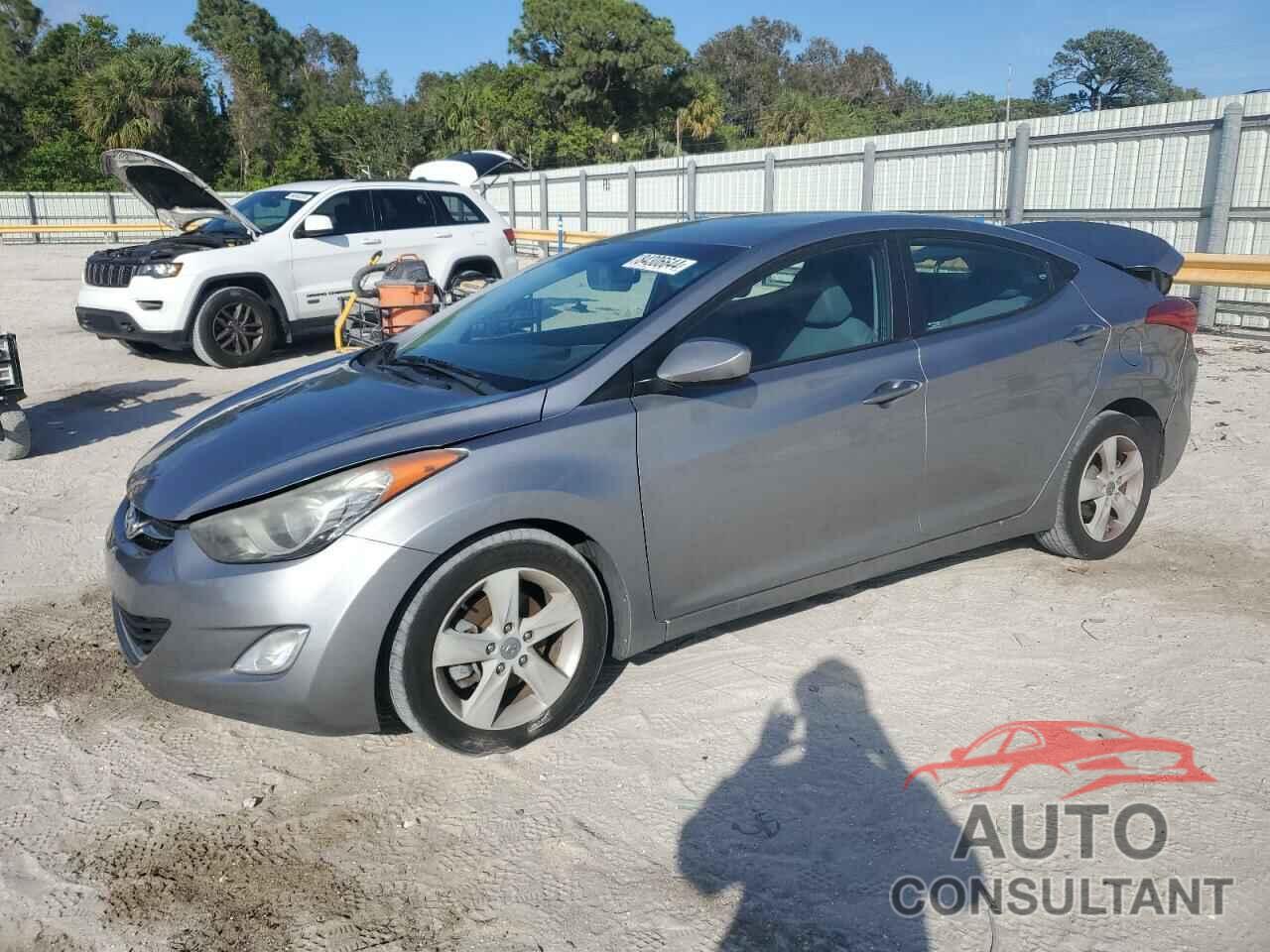 HYUNDAI ELANTRA 2013 - KMHDH4AE6DU668598