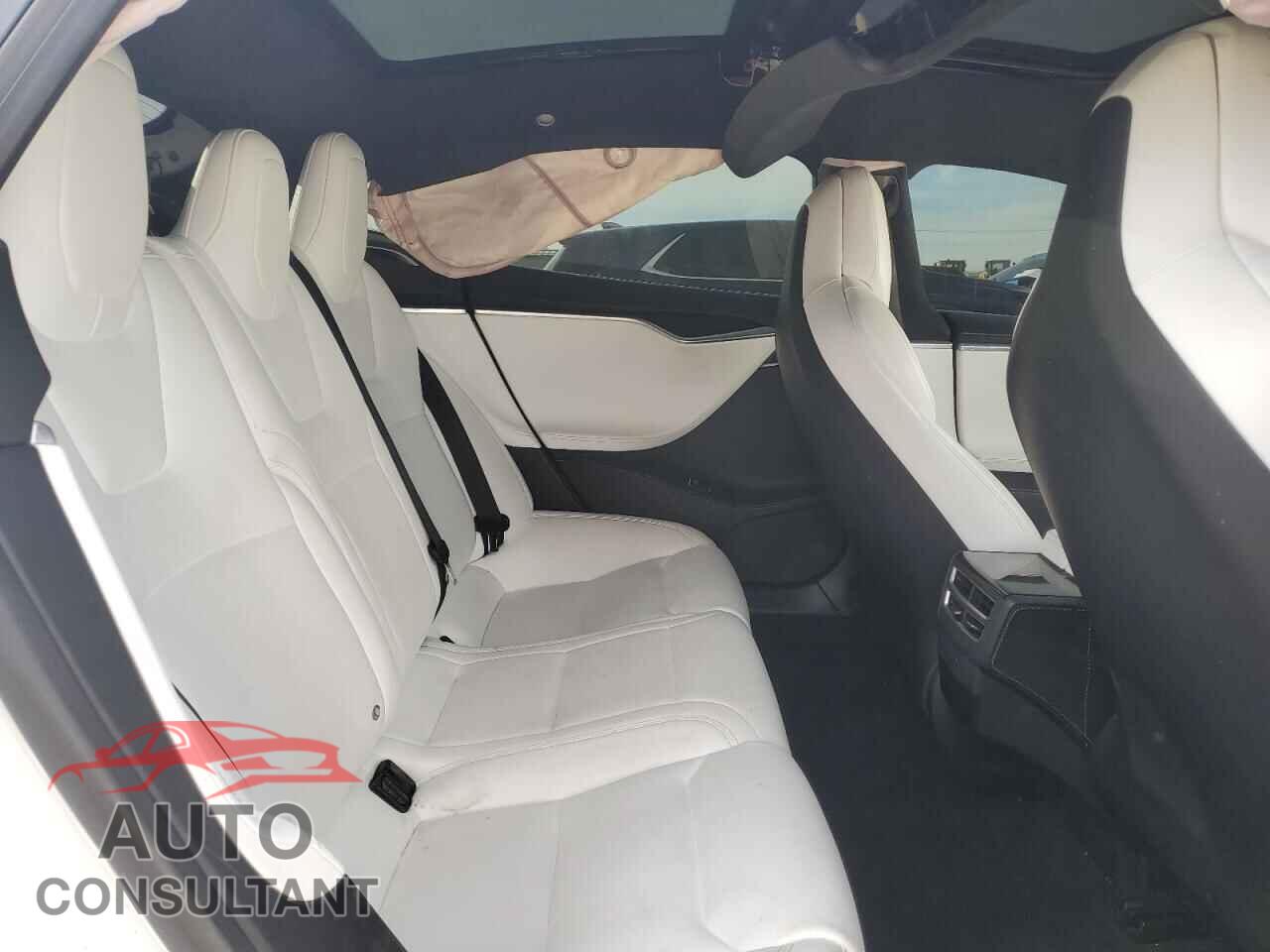 TESLA MODEL S 2017 - 5YJSA1E43HF217014