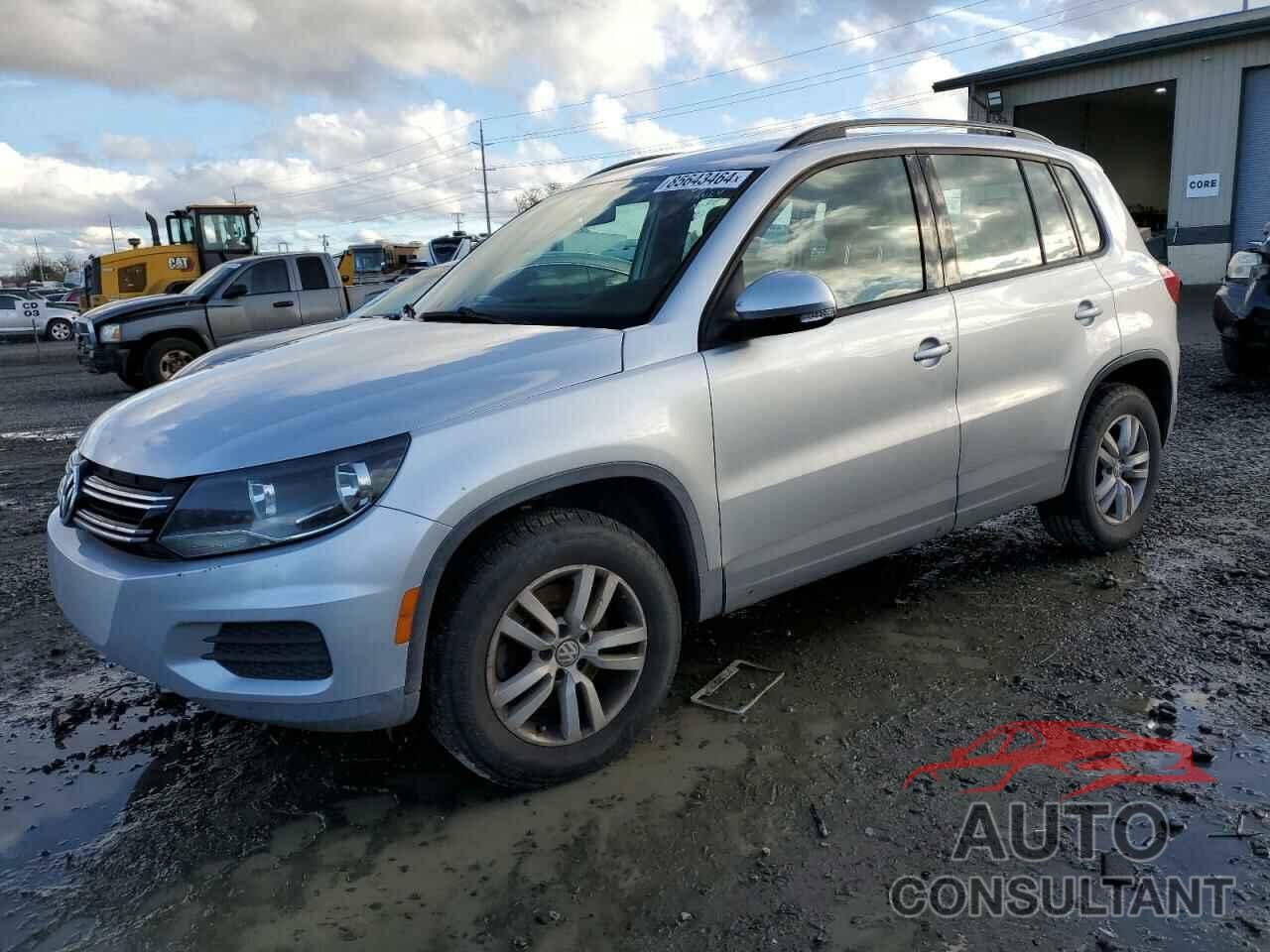 VOLKSWAGEN TIGUAN 2015 - WVGBV7AX3FW115627